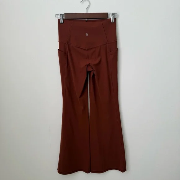 Athleta Salutation Stash Flare Pants Brown Size Small Petite 28.5” Inseam - Picture 2 of 6